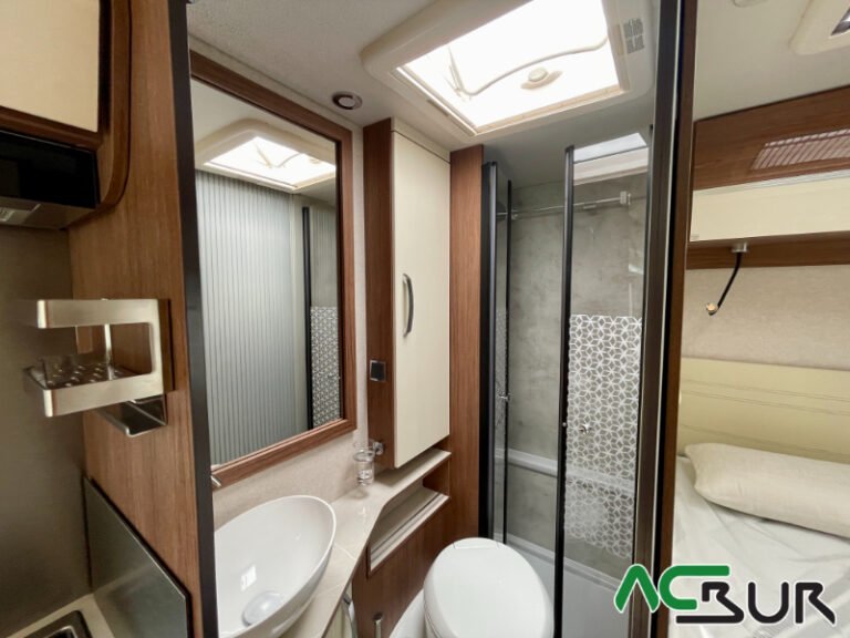autocaravana-perfilada-fleurette-60lg-cama-francesa-10.jpg
