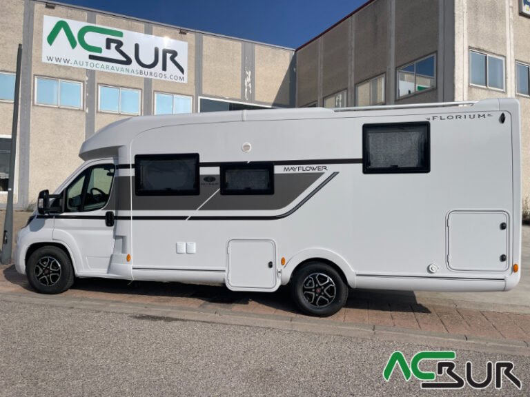 autocaravana-perfilada-fleurette-florium-cama-isla-74lmf-3.jpg
