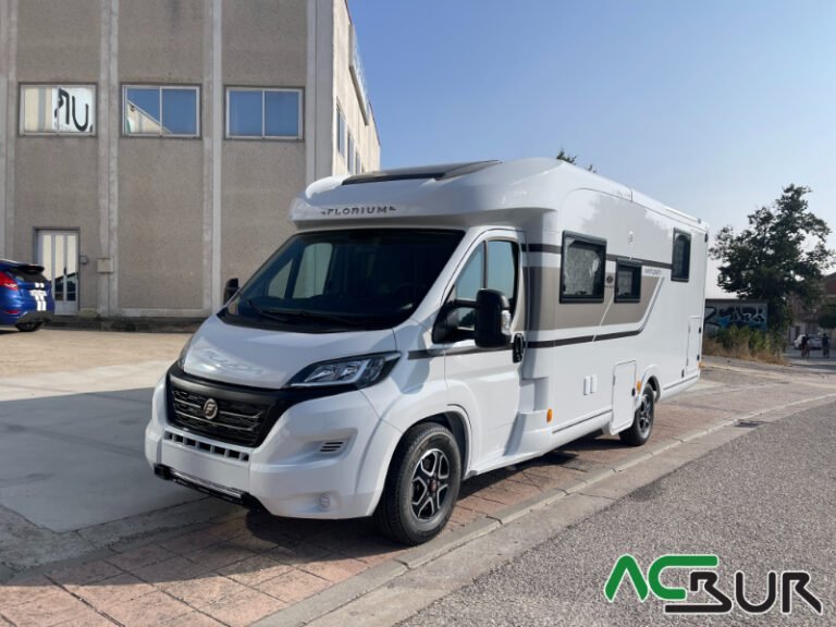 autocaravana-perfilada-fleurette-florium-cama-isla-74lmf-4.jpg